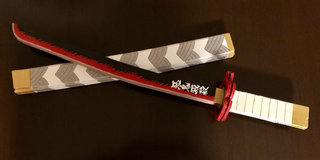 鬼滅の刃 煉獄京寿郎の日輪刀の作り方 100均商品で刀と鞘の両方作りました さやペン主婦